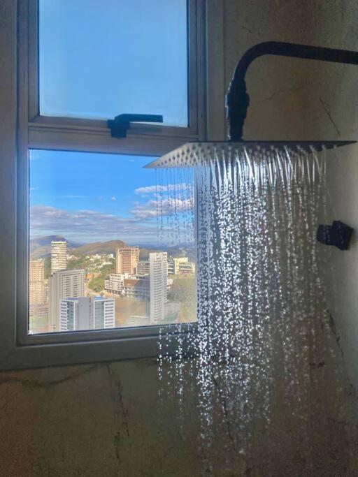 Linda Cobertura No Vila Da Serra Nova Lima Bagian luar foto